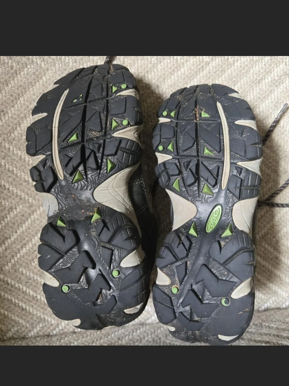 Women’s Athletic Trail Sneakers in Gray and Light Green